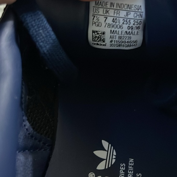 Adidas La marque aux 3 bandes - Picture 6 of 6